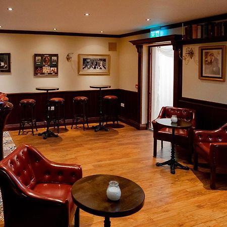 Trooperstown Lodge Laragh Bagian luar foto